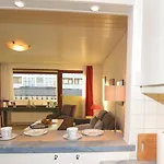 5-12, Leuchtturm
